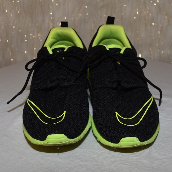 boys nike shoes size 6